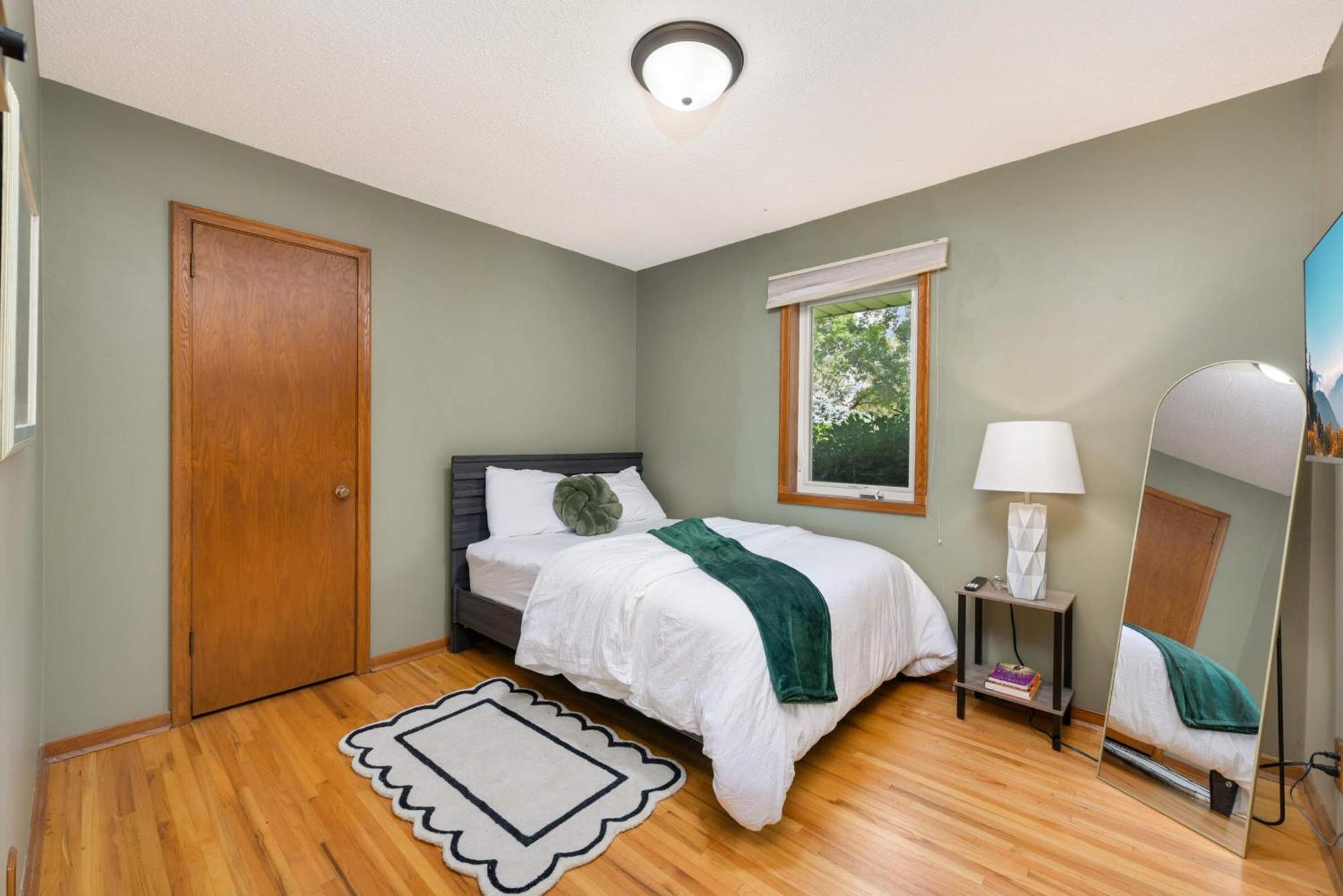 Cottage Grove Haven, Spacious 4-Bed, 3 Baths Retreat エクステリア 写真