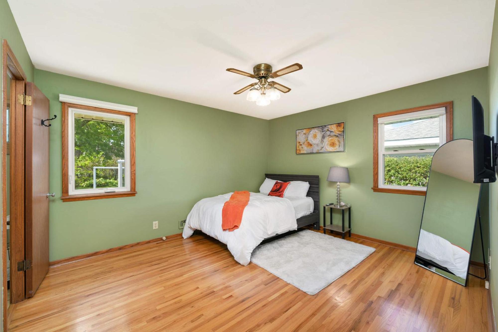 Cottage Grove Haven, Spacious 4-Bed, 3 Baths Retreat エクステリア 写真
