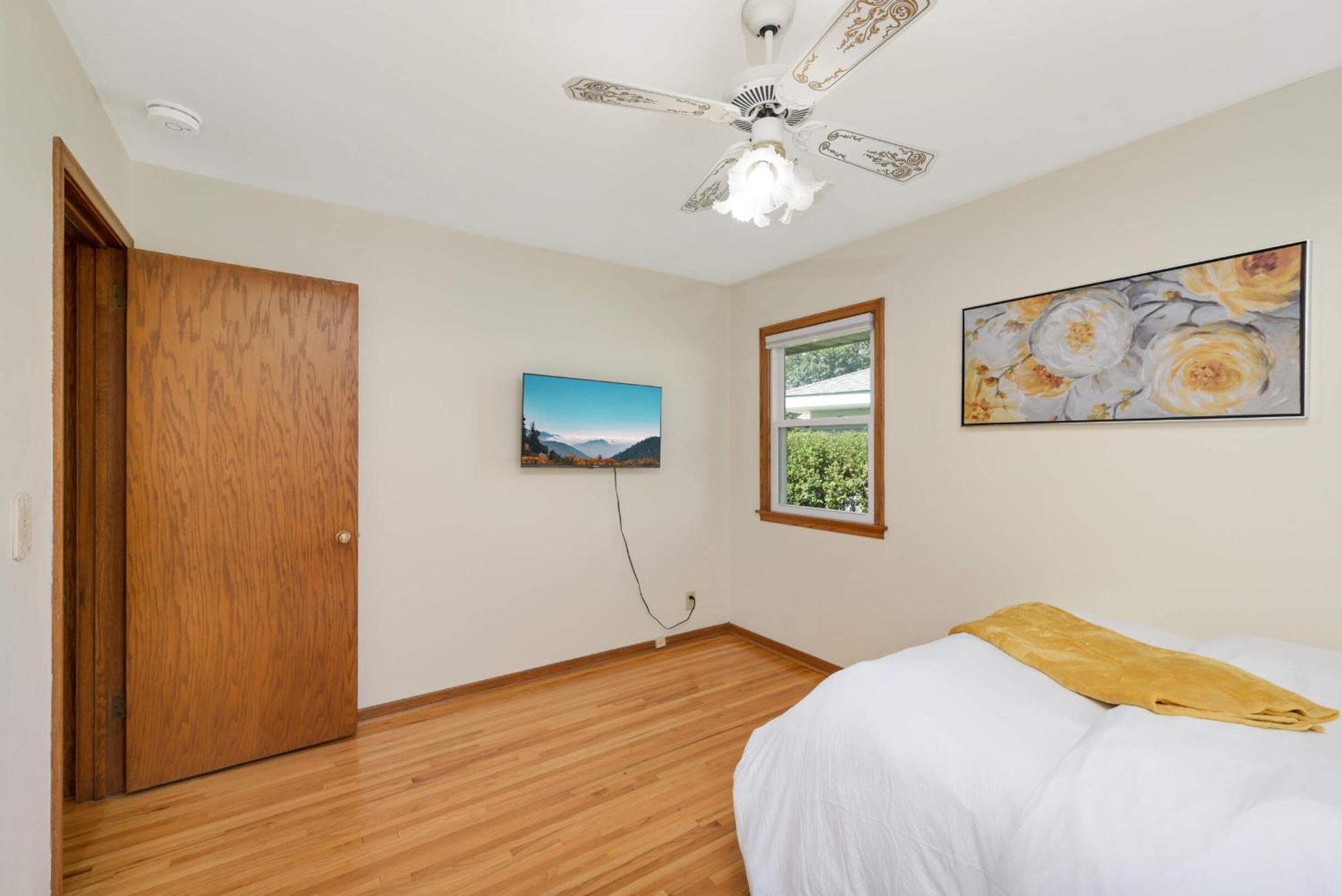 Cottage Grove Haven, Spacious 4-Bed, 3 Baths Retreat エクステリア 写真
