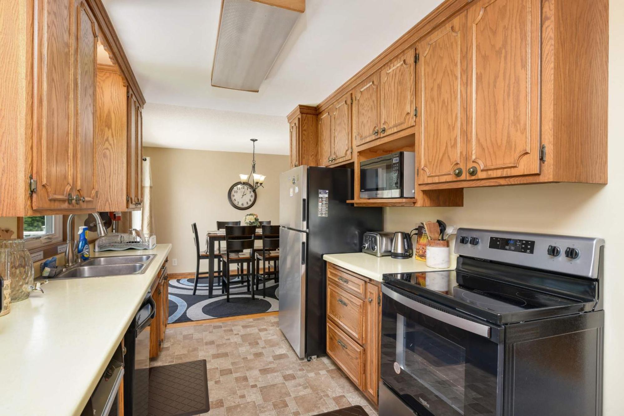 Cottage Grove Haven, Spacious 4-Bed, 3 Baths Retreat エクステリア 写真