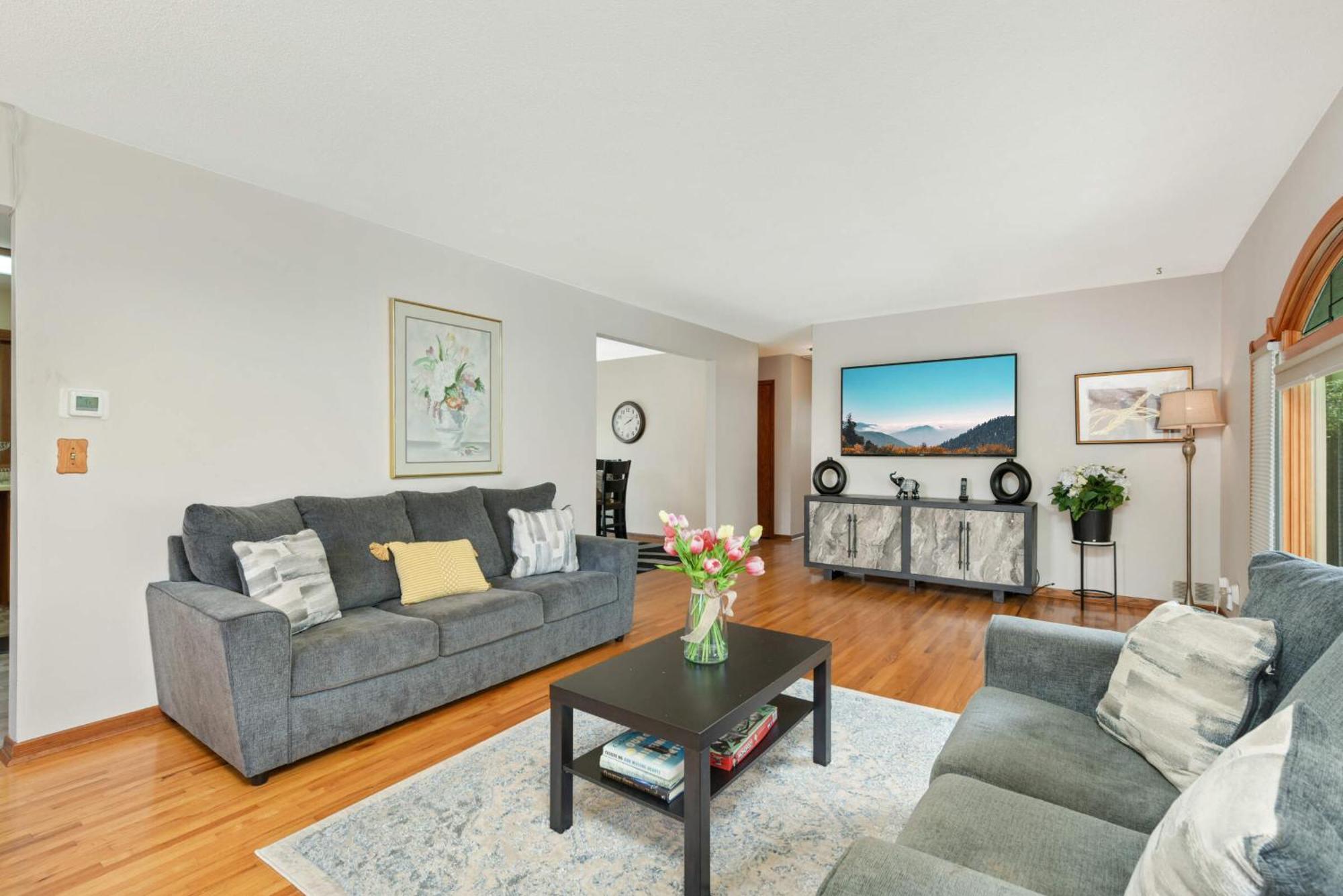 Cottage Grove Haven, Spacious 4-Bed, 3 Baths Retreat エクステリア 写真